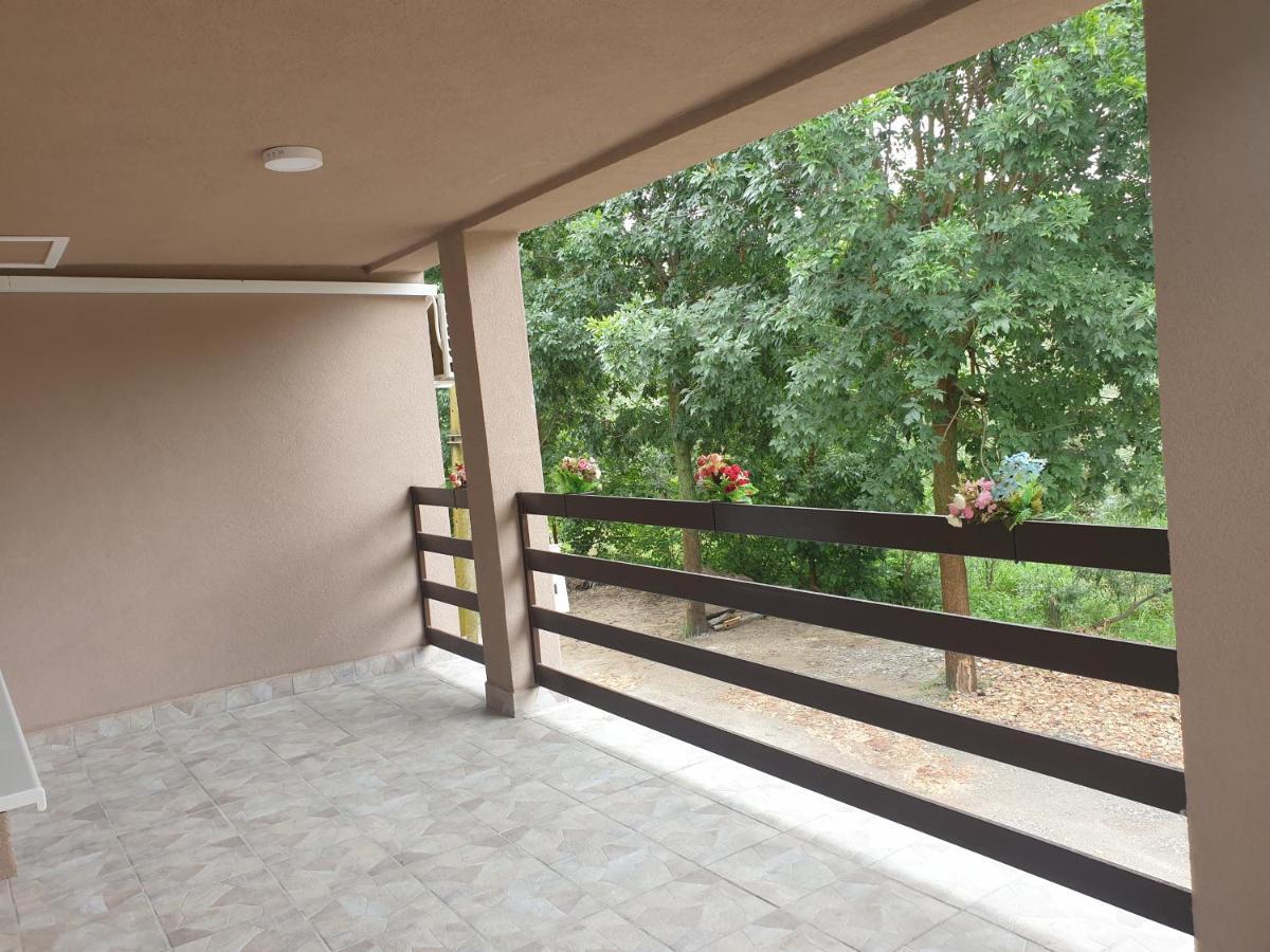 Vikendica Apartments Dunav Ms Celarevo ภายนอก รูปภาพ