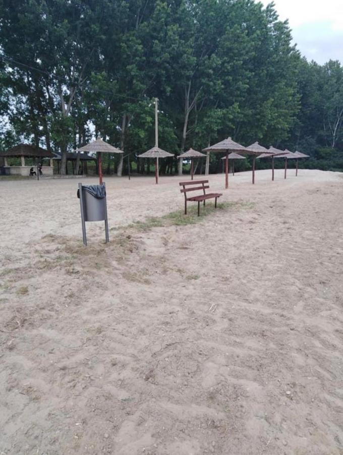 Vikendica Apartments Dunav Ms Celarevo ภายนอก รูปภาพ